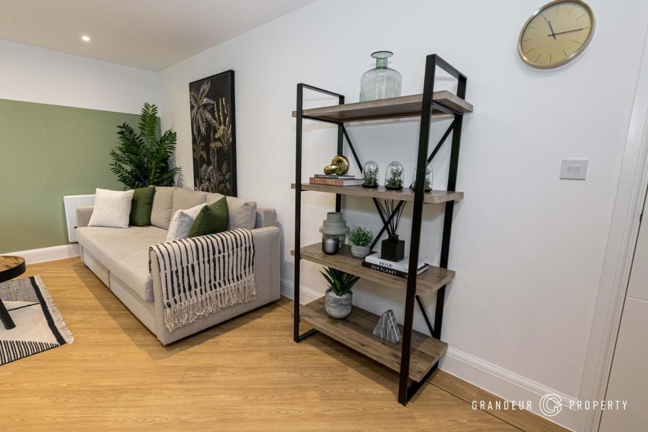 Apartment Aurora Heights By Grandeur Poole