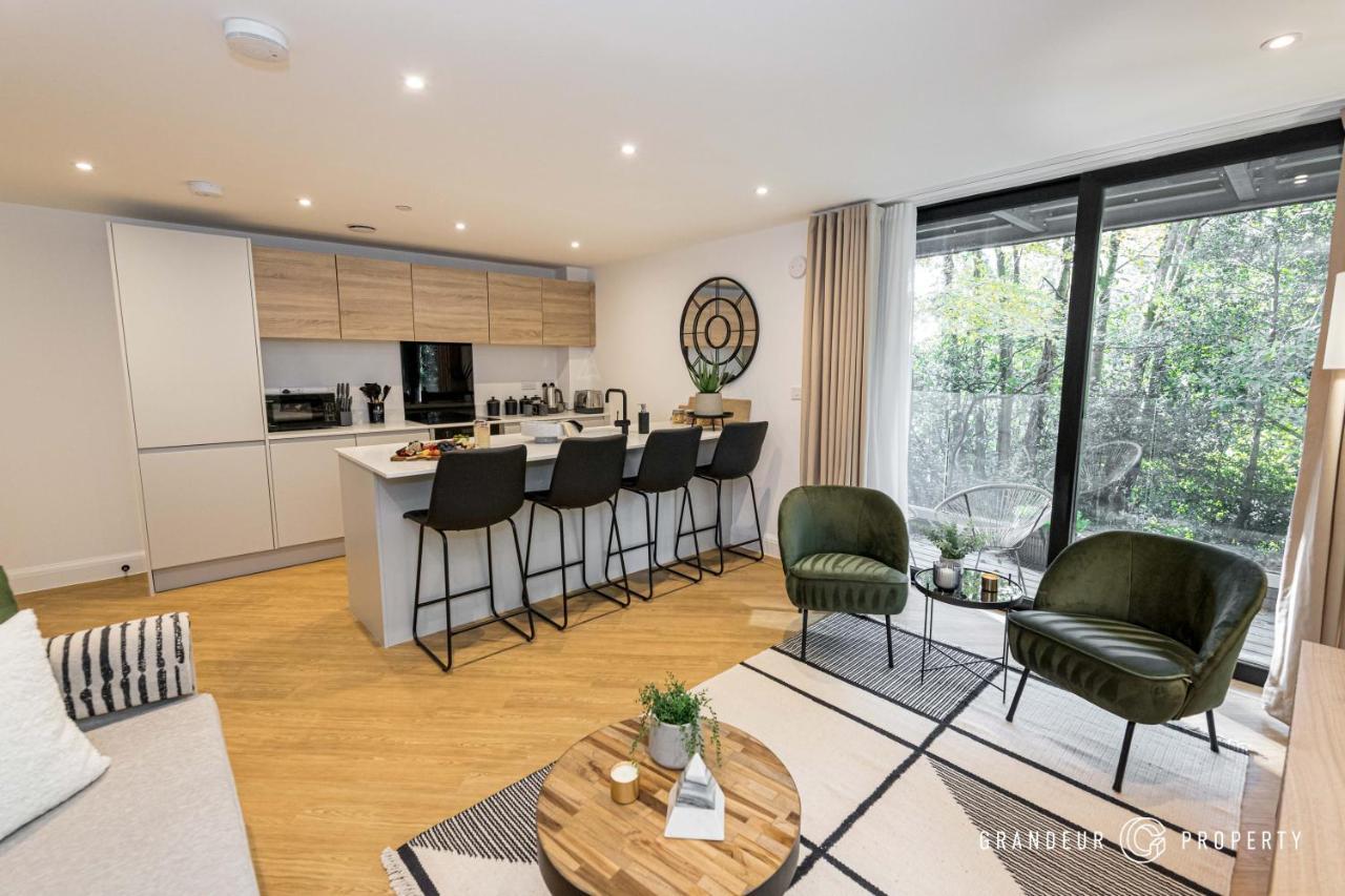 Aurora Heights By Grandeur Apartment
